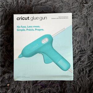 Cricut High-Temp Glue Gun in Aqua